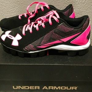 Girls Under Armour Cleats